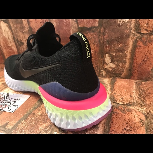 NEW Nike Epic React Flyknit 2 Be True Black Pink - Picture 6 of 7